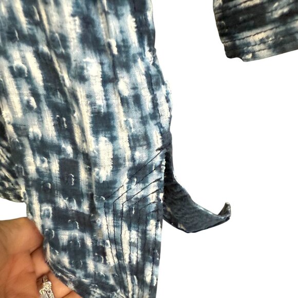 Talbots Abstract Print V-Neckline Button Front Blouse Top Women Large Blue - Picture 4 of 9